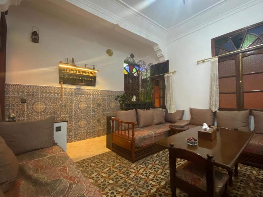 Appartement Meuble 5 Personnes En Plein Centre Ville Рабат Екстер'єр фото